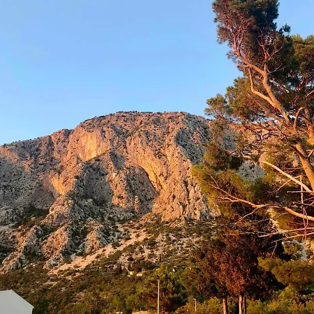 Lasta Villa