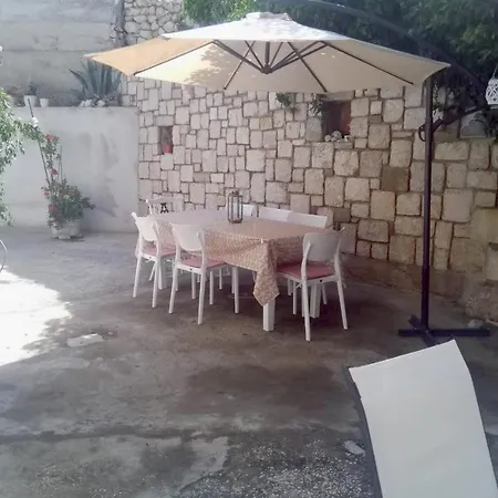 Lasta Villa