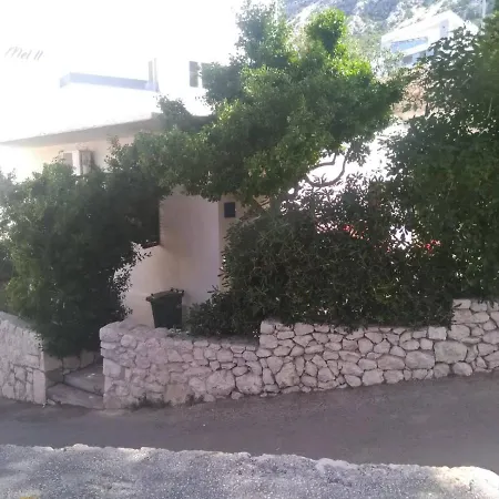 Villa Lasta *